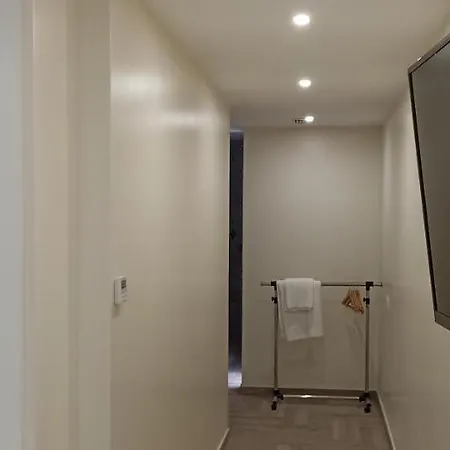 Ap Navas アパートホテル 3*