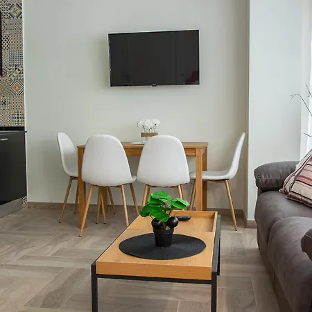 Ap Navas アパートホテル アリカンテ