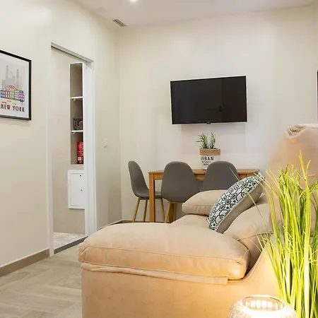 アパートホテル Ap Navas アリカンテ